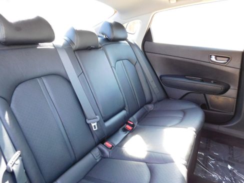 Used 2016 Kia Optima EX image 23