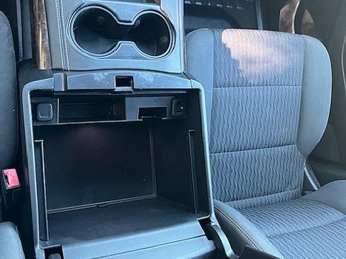 Used 2018 Chevrolet Tahoe image 38