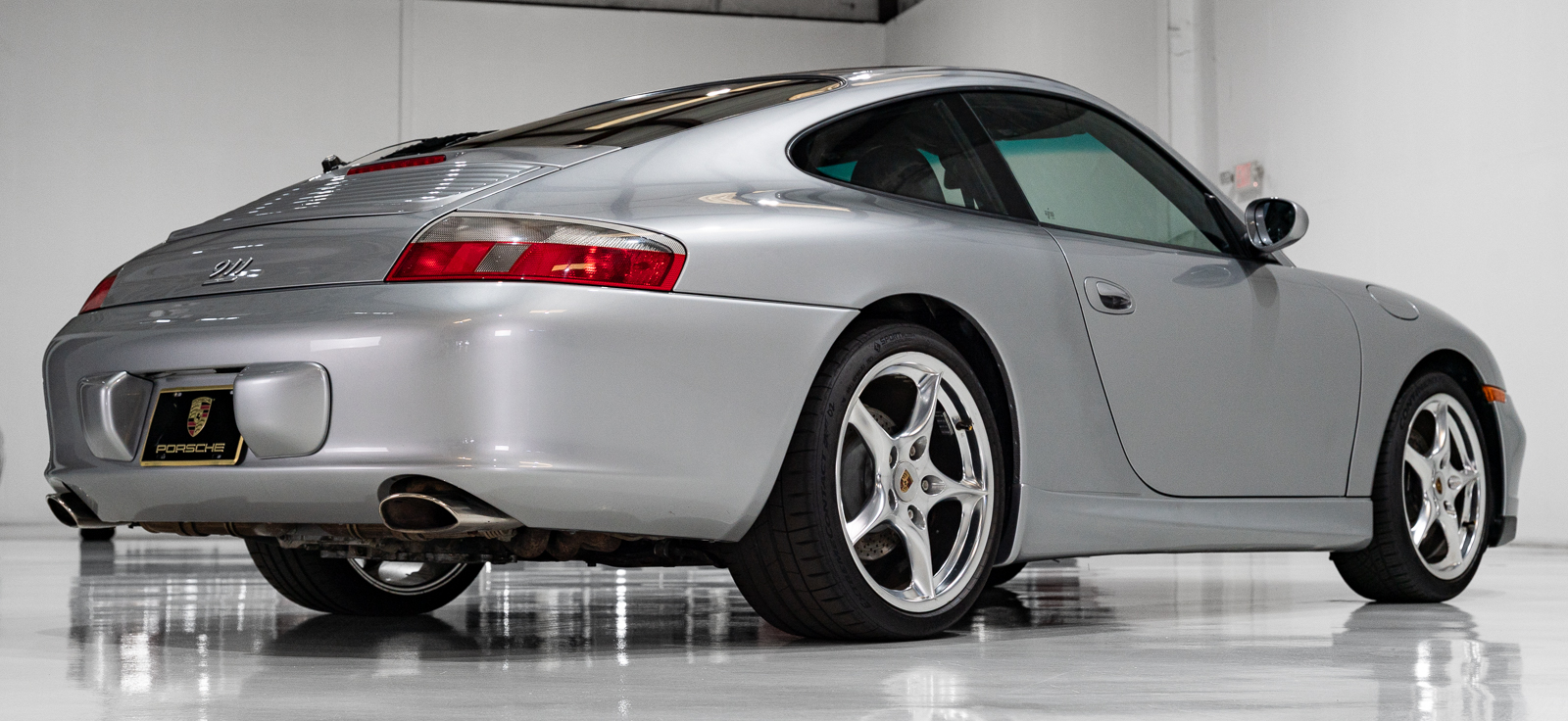 Used 2004 Porsche 911 40th Anniversary Coupe RWD image 32
