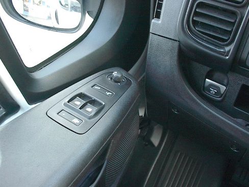 Used 2024 RAM ProMaster 2500 image 15