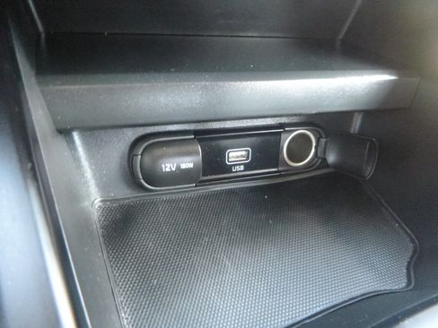 Used 2020 Kia Soul LX FWD Hatchback 2.0L 4-Cyl image 24