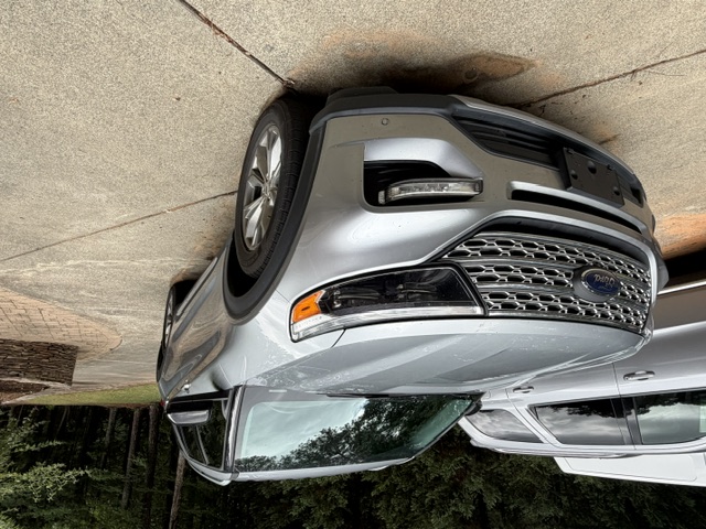 Used 2022 Ford Explorer 4WD Limited image 5