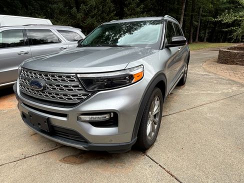 Used 2022 Ford Explorer 4WD Limited image 5