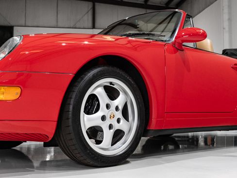 Used 1996 Porsche 911 Carrera Cabriolet RWD image 32