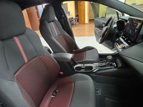Used 2025 Toyota Corolla SE image 11