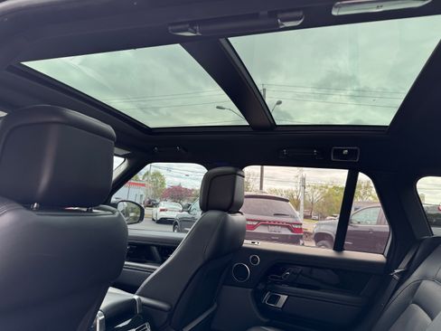 Used 2020 Land Rover Range Rover P525 HSE Sport Utility 4D AWD/4WD image 11