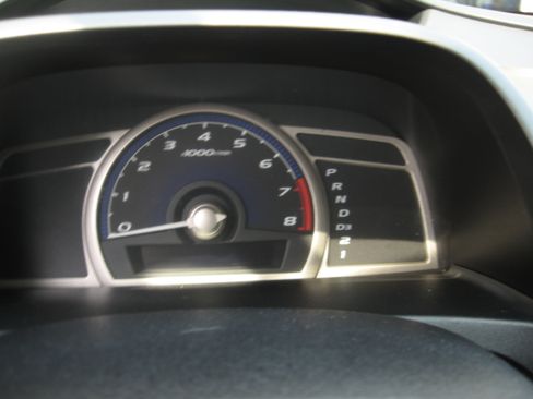 Used 2010 Honda Civic DX-VP Sedan image 10