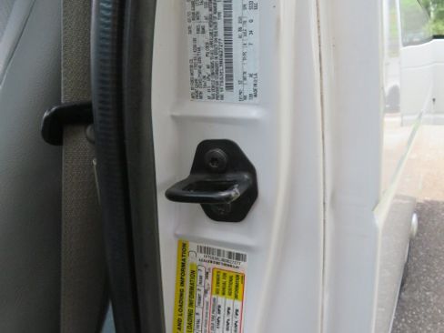 Used 2011 Ford E-350 and Econoline 350 Extended Super Duty RWD image 32