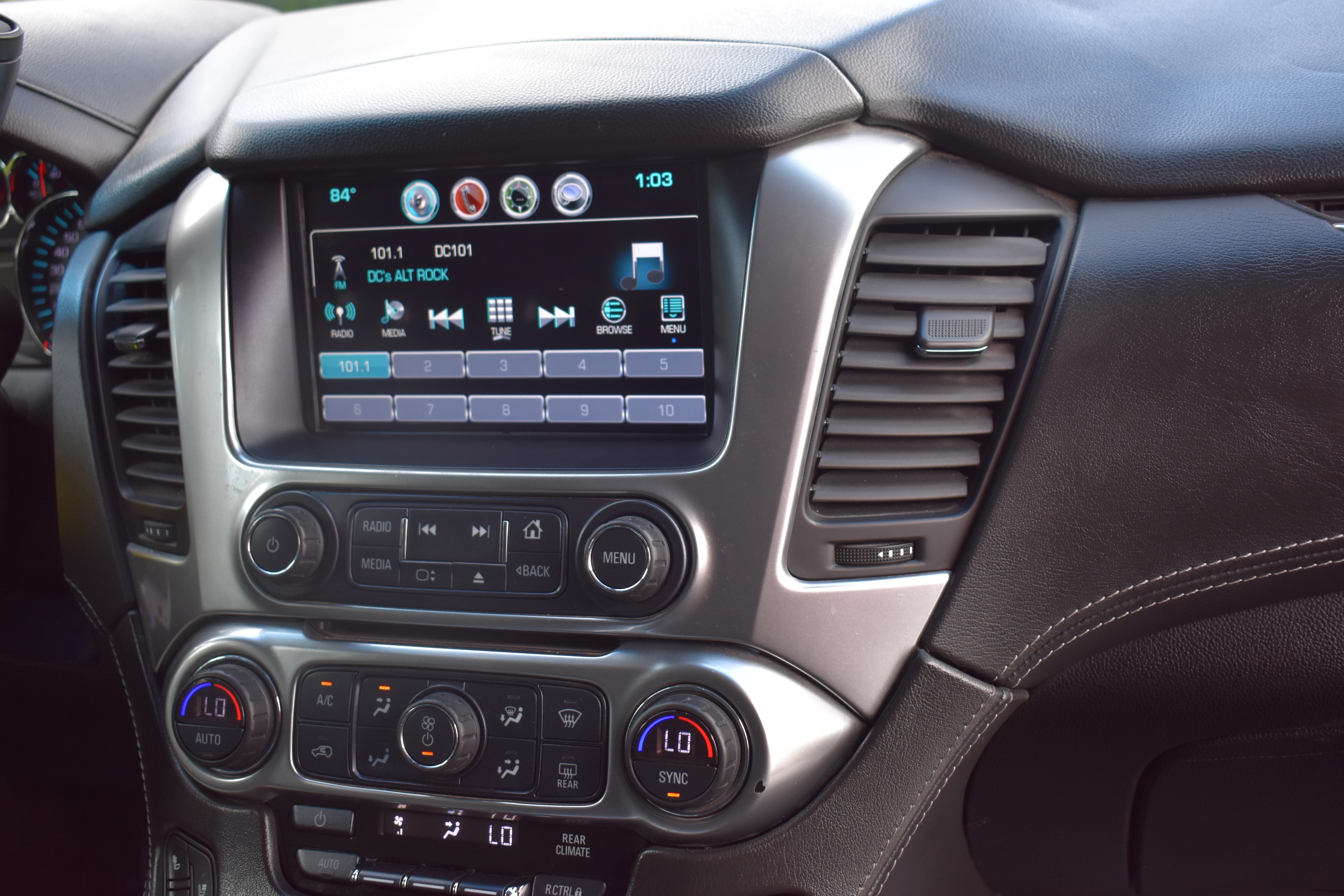 Used 2018 Chevrolet Tahoe 4WD image 25