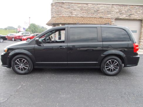 Used 2018 Dodge Grand Caravan GT FWD image 8