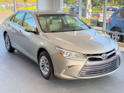Used 2017 Toyota Camry UNAVAIL FWD image 1