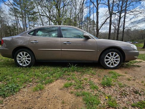 Used 2007 Buick LaCrosse CX image 2