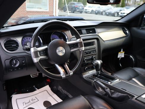 Used 2011 Ford Mustang GT Premium image 13