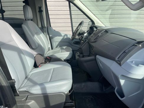 Used 2019 Ford Transit 350 XL image 32