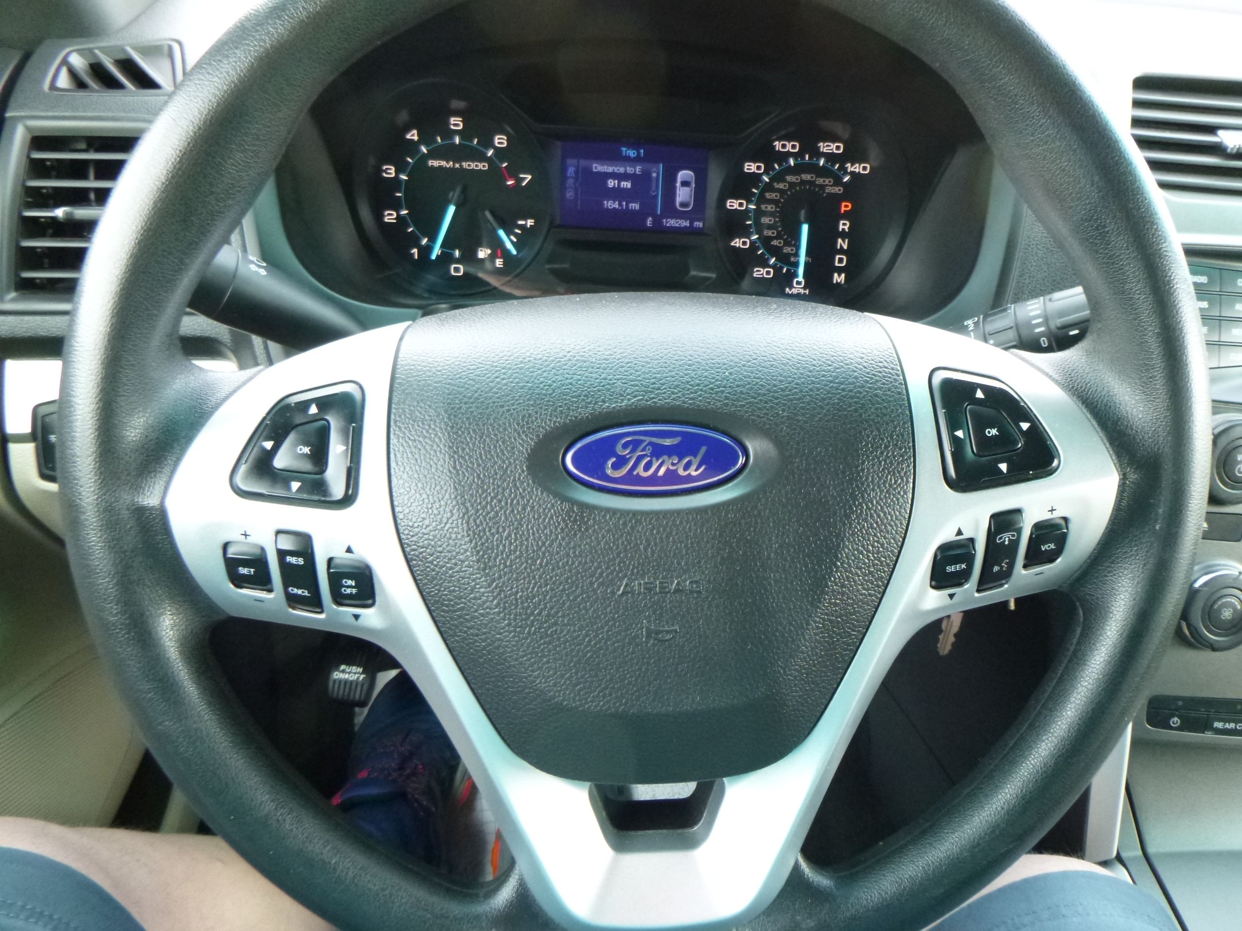 Used 2014 Ford Explorer XLT AWD/4WD image 17