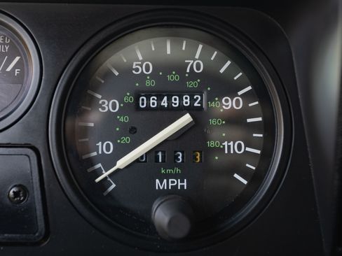 Used 1993 Land Rover Defender 110 image 19