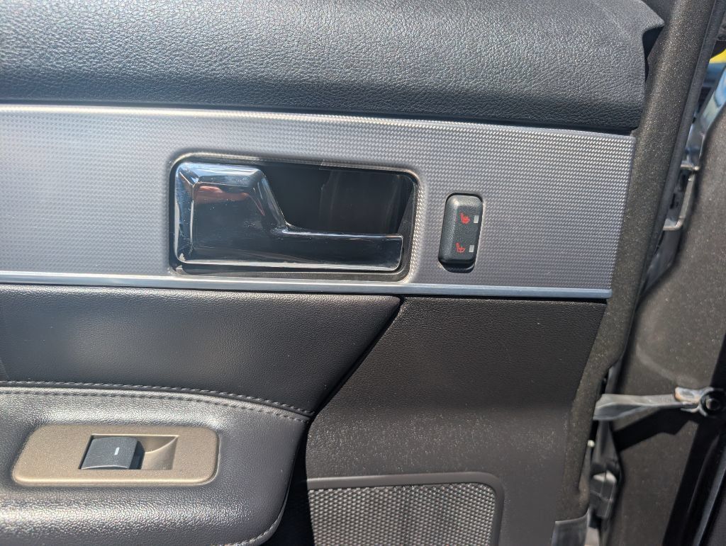 Used 2012 Lincoln MKX AWD w/ Premium Package image 15