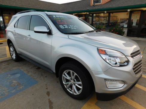 Used 2016 Chevrolet Equinox LT image 2