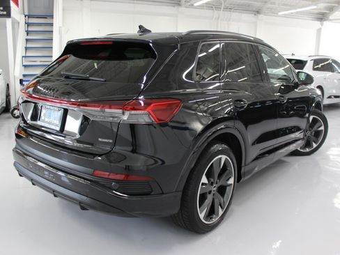 Used 2024 Audi Q4 e-tron Premium Plus image 8