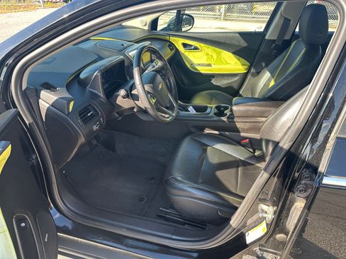 Used 2011 Chevrolet Volt Premium FWD image 4