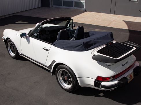 Used 1988 Porsche 911 Carrera image 3