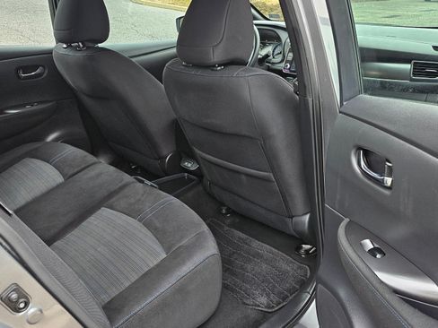 Used 2024 Nissan Leaf S image 9