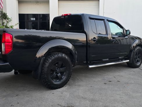 Used 2012 Nissan Frontier SV image 5