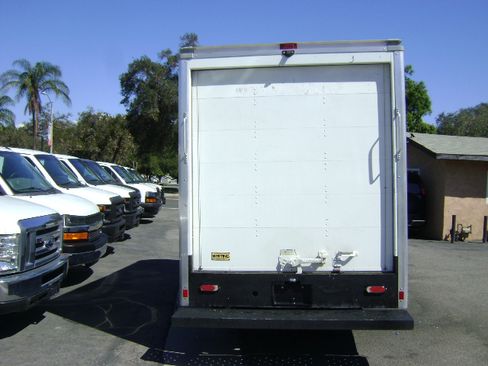 Used 2021 GMC Savana 3500 UNAVAIL RWD image 6