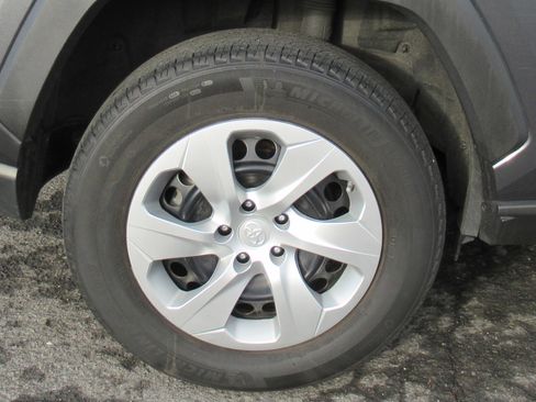 Used 2023 Toyota RAV4 LE image 14