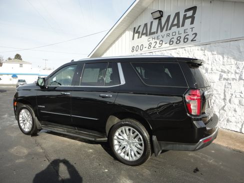 Used 2024 Chevrolet Tahoe LT w/ Signature Plus Package image 12