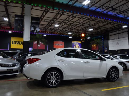 Used 2017 Toyota Corolla SE 50th Anniversary image 8