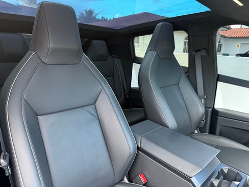Used 2024 Tesla Cybertruck Cyberbeast image 9