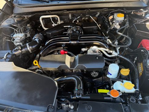 Used 2017 Subaru Outback 2.5i Premium image 9