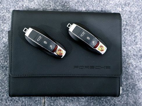 Used 2018 Porsche 911 Carrera 4 GTS image 38