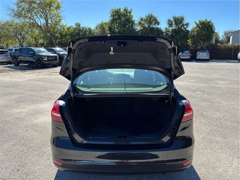 Used 2015 Ford Focus SE image 33