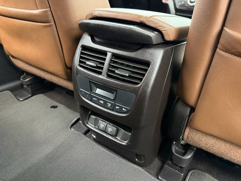 Used 2019 Acura MDX image 44