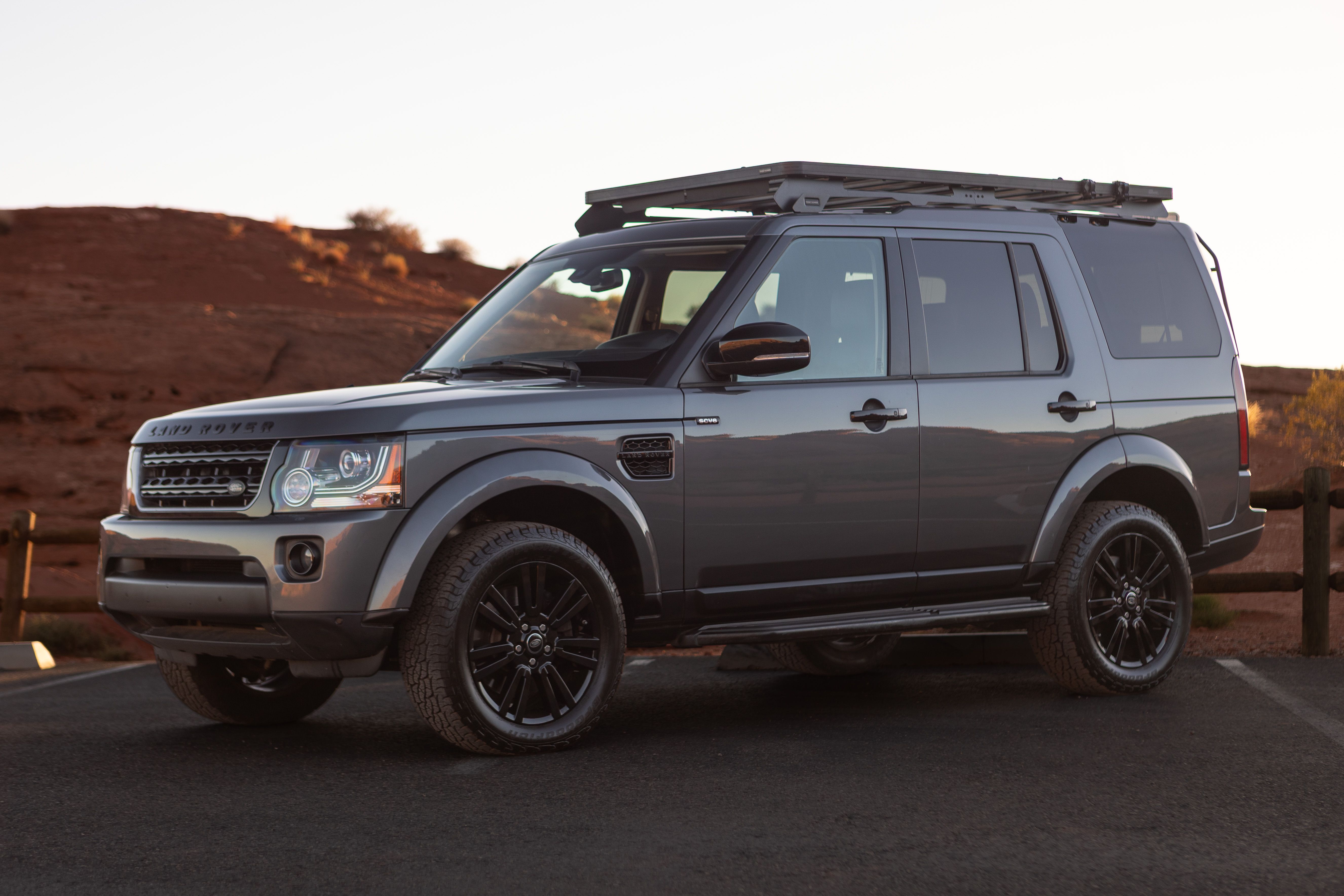 Used 2016 Land Rover LR4 HSE AWD/4WD image 4