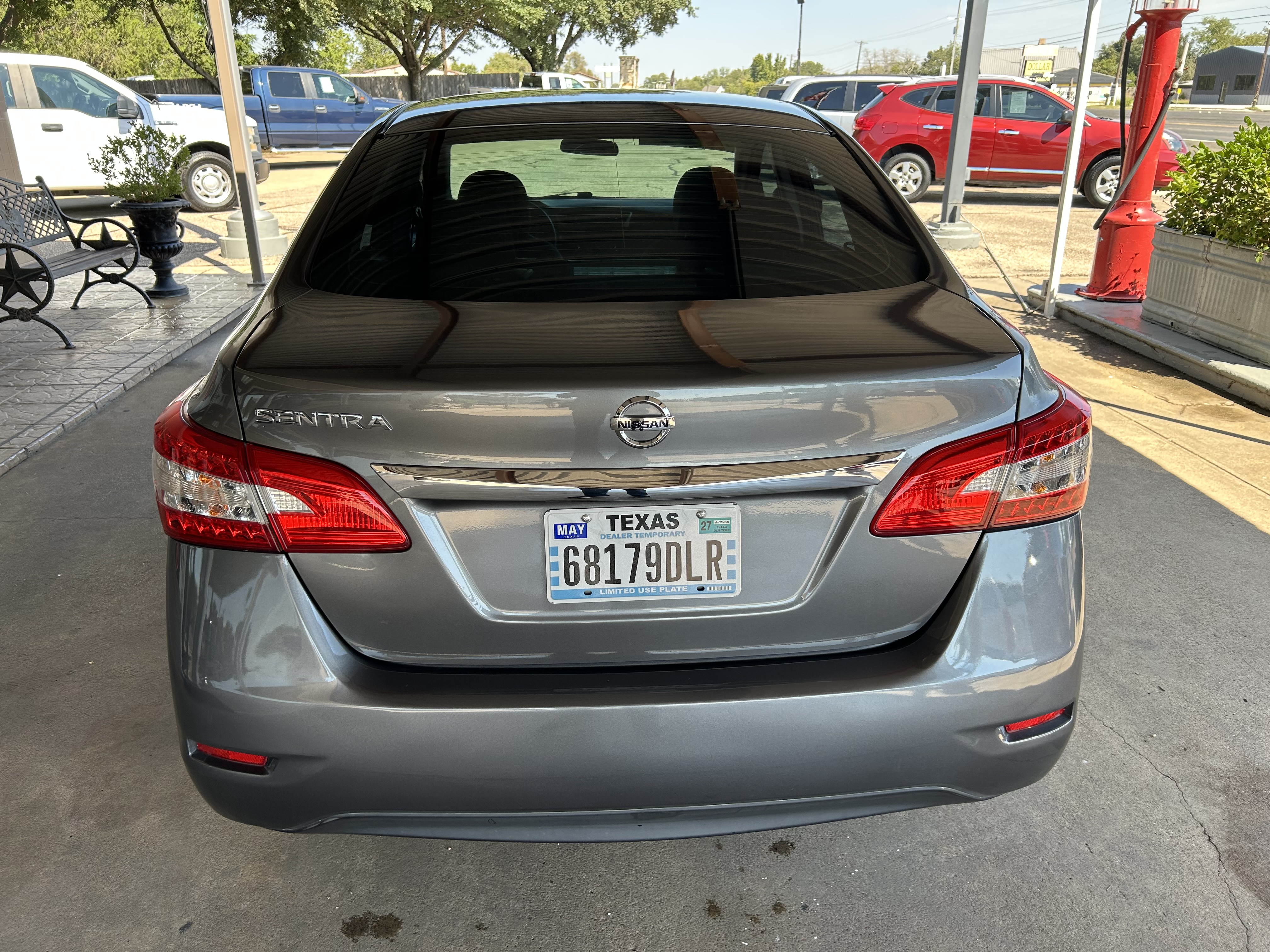 Used 2015 Nissan Sentra SV FWD image 3