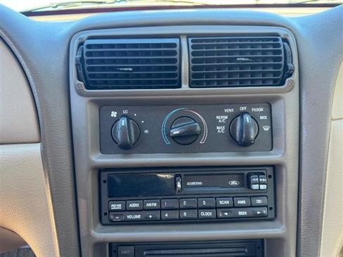 Used 2000 Ford Mustang image 13