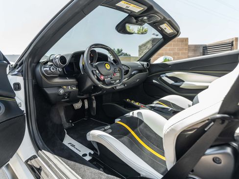 Used 2023 Ferrari F8 Spider Spider RWD image 9