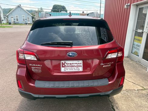 Used 2017 Subaru Outback 2.5i Premium AWD/4WD image 6