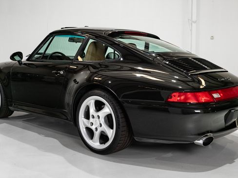 Used 1998 Porsche 911 Carrera S Coupe RWD image 8