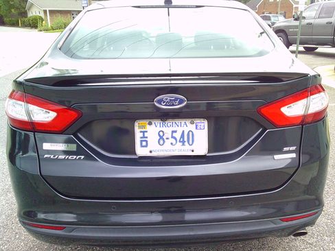 Used 2013 Ford Fusion SE FWD image 5