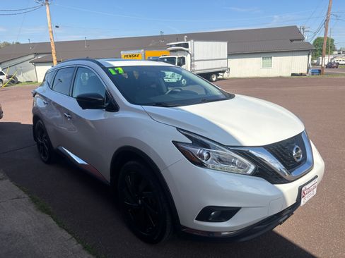 Used 2017 Nissan Murano image 4