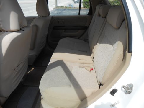 Used 2005 Honda CR-V LX image 14