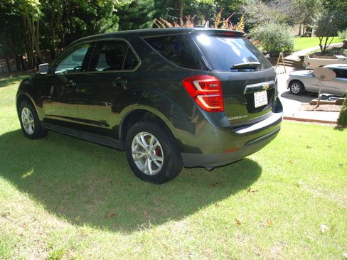 Used 2017 Chevrolet Equinox LS image 5