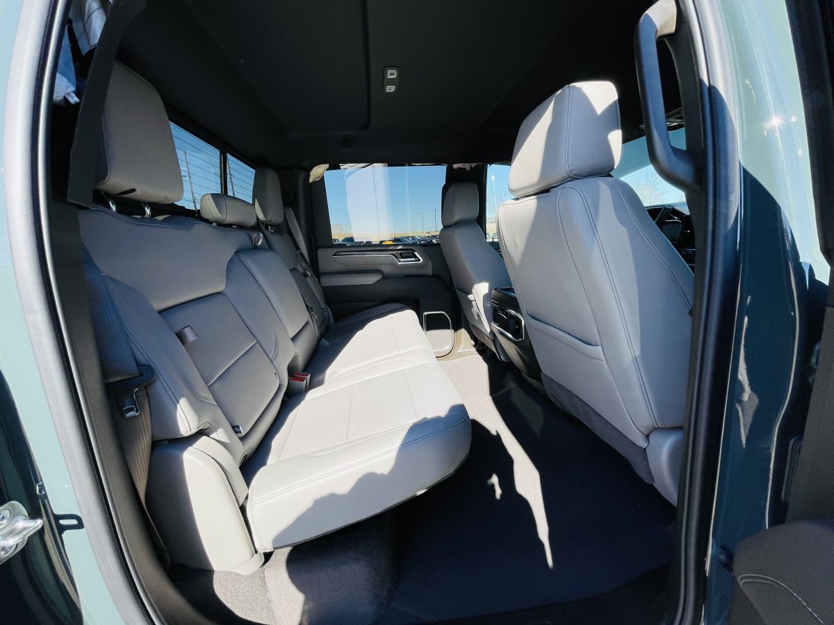 Used 2026 Chevrolet Silverado 2500 LTZ AWD/4WD image 20