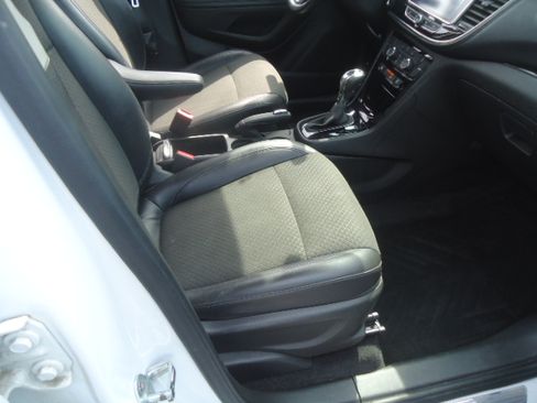 Used 2018 Buick Encore FWD Preferred image 8