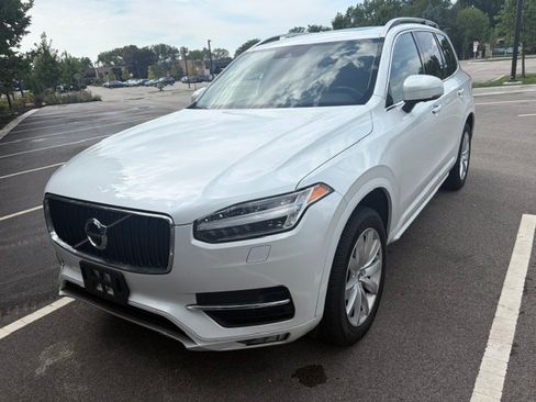 Used 2017 Volvo XC90 AWD T6 Momentum image 1
