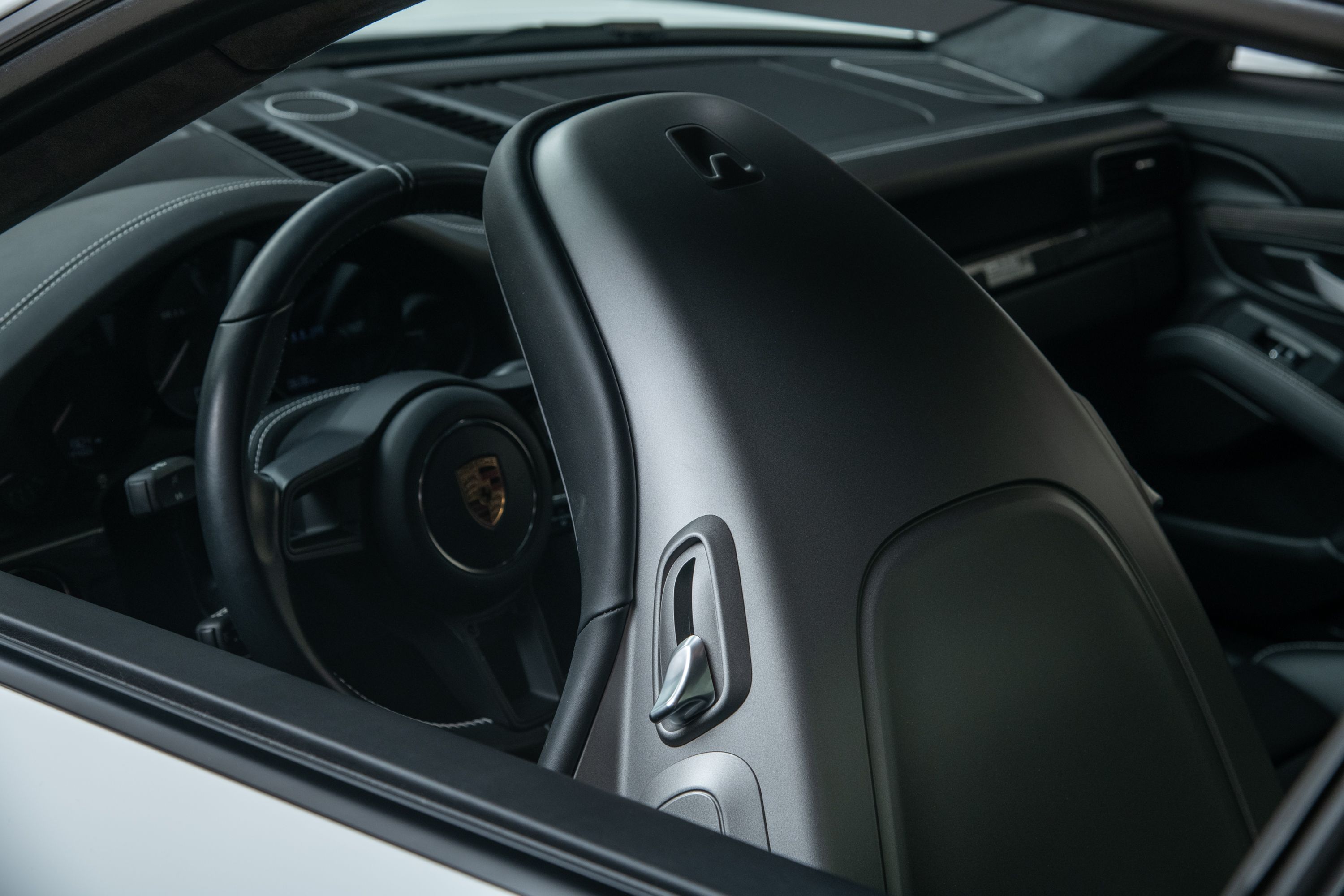 Used 2016 Porsche 911 R RWD image 62